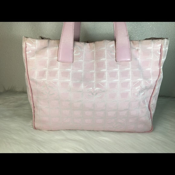 Chanel Pink Nylon Tote medium - Picture 2 of 16